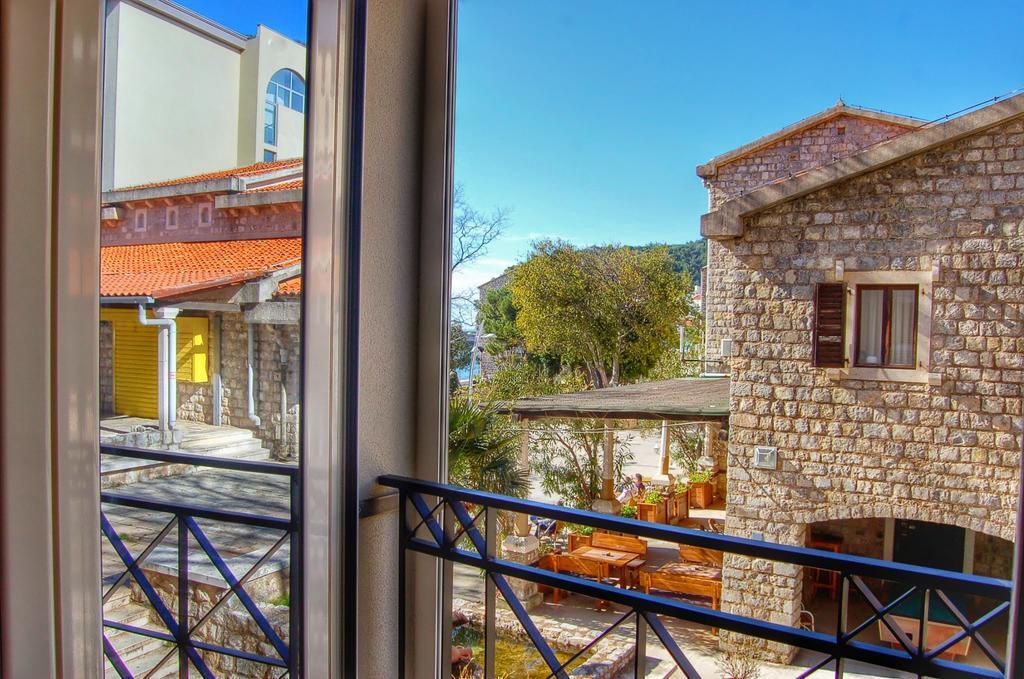 Vasiliki Seaside Apartments Petrovac المظهر الخارجي الصورة