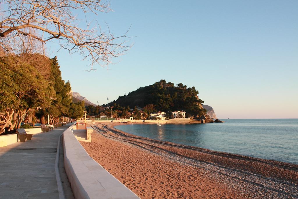Vasiliki Seaside Apartments Petrovac المظهر الخارجي الصورة