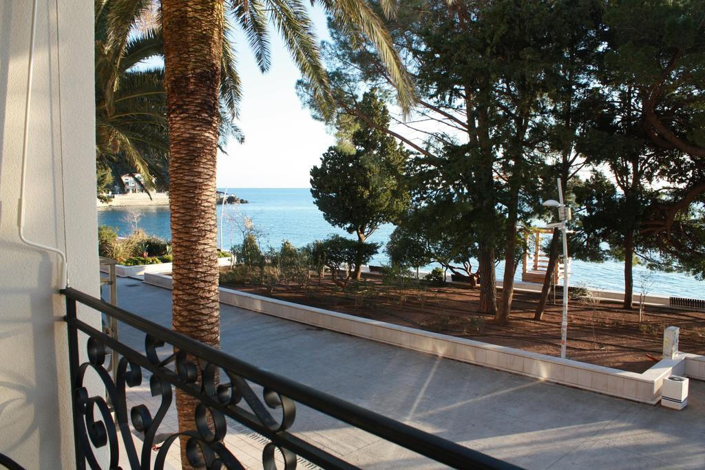 Vasiliki Seaside Apartments Petrovac المظهر الخارجي الصورة