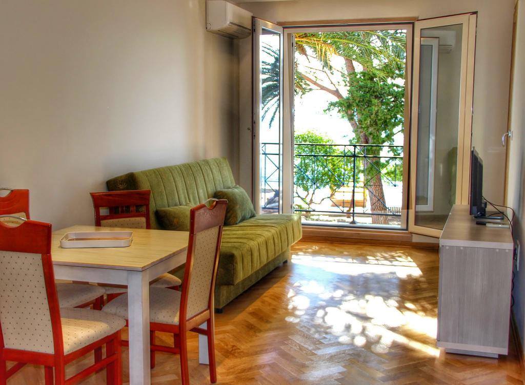 Vasiliki Seaside Apartments Petrovac المظهر الخارجي الصورة