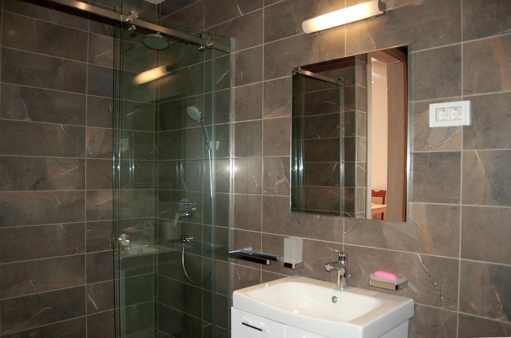 Vasiliki Seaside Apartments Petrovac المظهر الخارجي الصورة